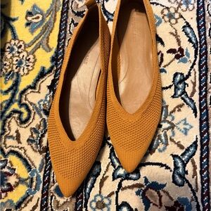 Everlane Women's Mustard Flats